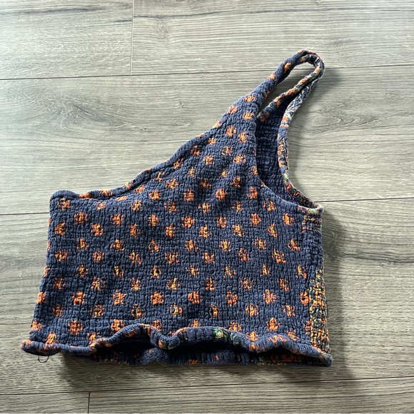 Love the Label Anthropologie One Shoulder Aztec Tank Top Crop Top Size Medium - Picture 7 of 7